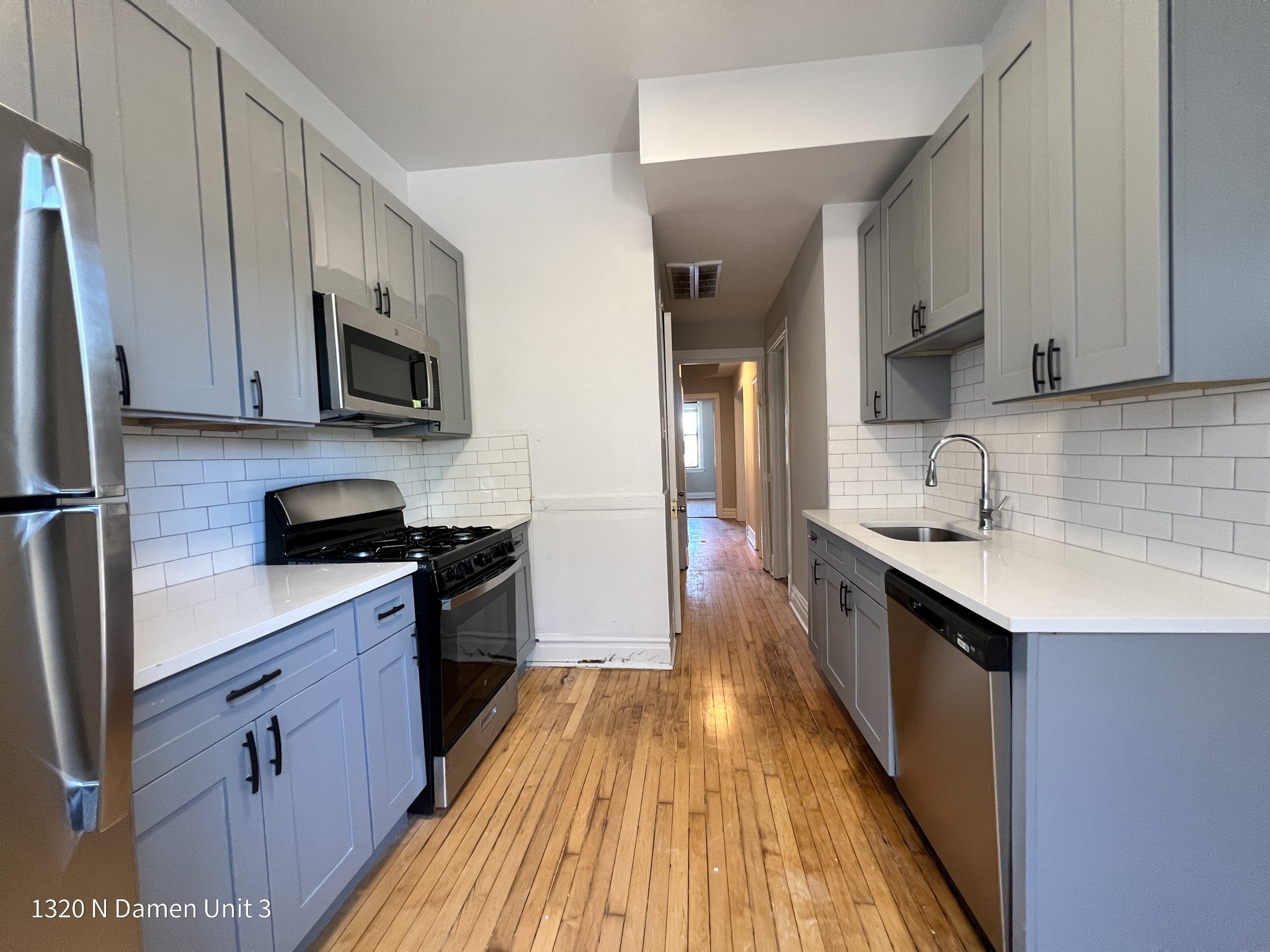 1314-28 N. Damen Ave./ 2001-2003 W. Evergreen Ave. 1314-28 N. Damen Ave., Chicago, IL 60622 West Town - Leasing by Cross Street